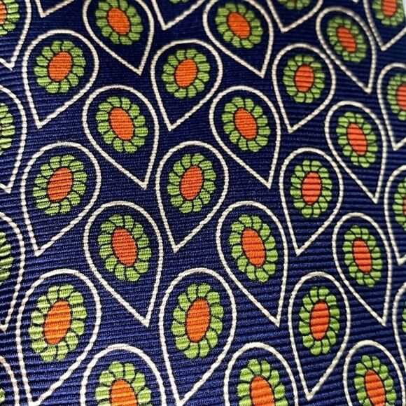 Paul Fredrick hand tailored silk tie made in USA - Picture 2 of 7